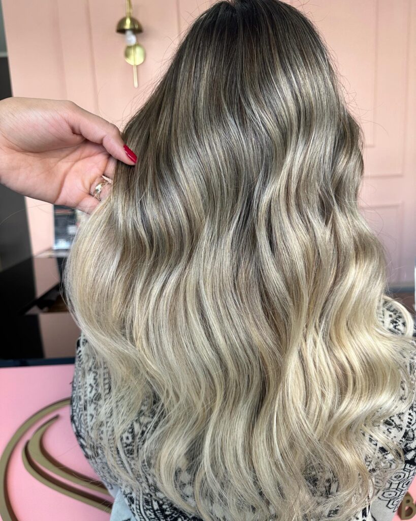 Coloração e mechas – Cirs, Vila Olivo, Valinhos - SP – foto 1