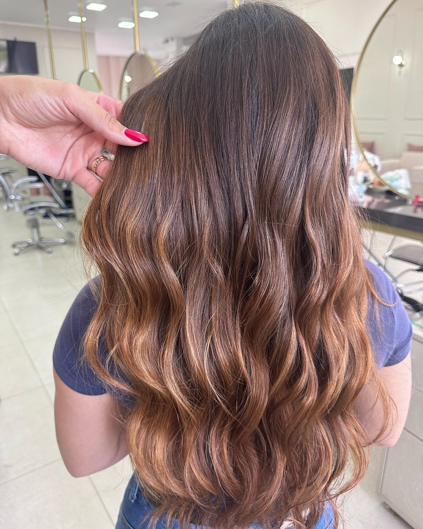 Mechas na Vila Olivo, Valinhos – Ilumine Seu Cabelo no Cirs Salão Mechas na Vila Olivo, Valinhos – Ilumine Seu Cabelo no Cirs Salão