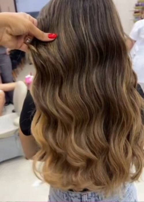 Coloração e mechas no Cirs Salão de Beleza, Vila Olivo, Valinhos
