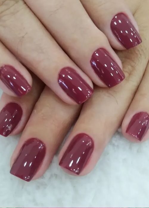 Unhas feitas no Cirs Salão de Beleza, Vila Olivo, Valinhos