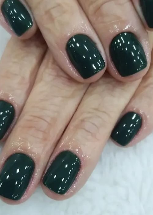 Unhas feitas no Cirs Salão de Beleza, Vila Olivo, Valinhos