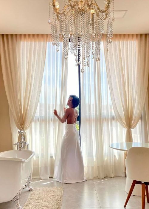 Noiva com penteado e maquiagem do Cirs Salão de Beleza, Valinhos