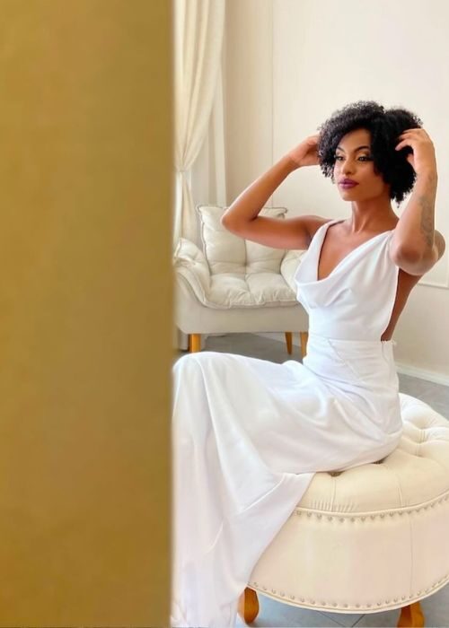 Noiva com penteado e maquiagem do Cirs Salão de Beleza, Valinhos